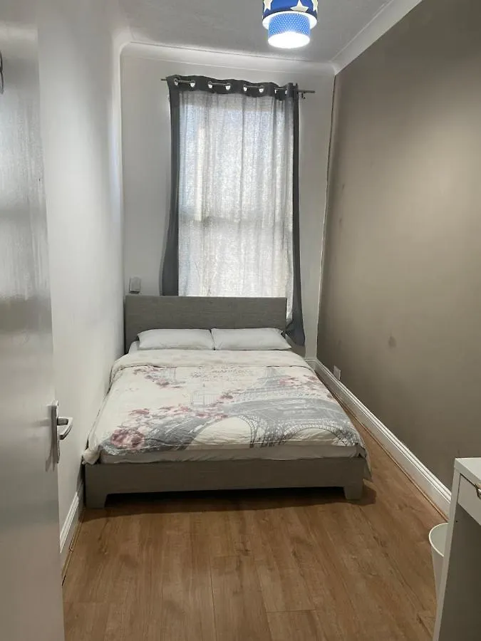 03 Bedroom Apartment-Self Check In Londres 0*,  Reino Unido